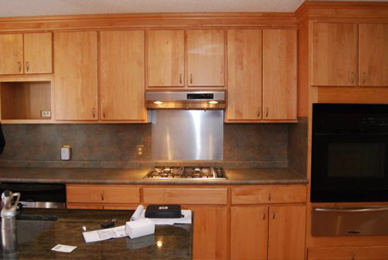 Black cabinets for black kitchen is amazing popular color