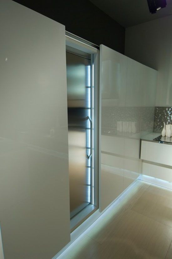 Contemporary Kitchen rippled contrast with the high-gloss finish by Aster Cucine