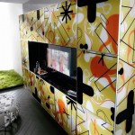Crystal Kitchen giving depth and dynamism Crystal Kitchen giving depth and dynamism
