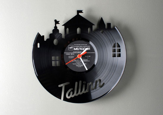 kitchens wall clocks designs ideas use Vinyl records clocks of many unique shapes