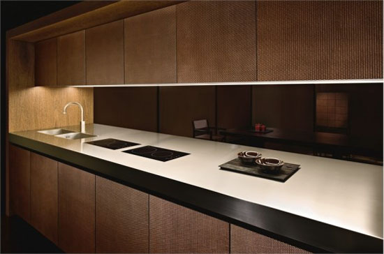 moderns Kitchens with microwave integrated and built-in cooler by Armani