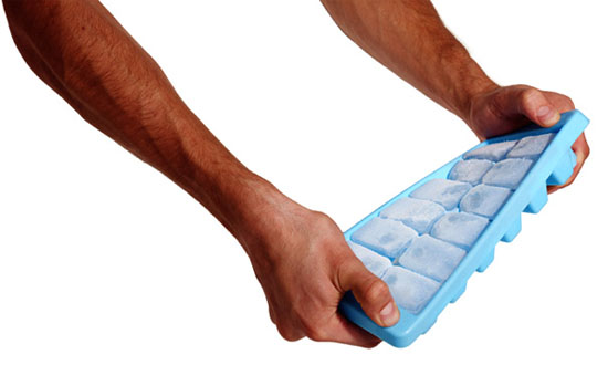 unique ice cube trays called Quick snap is great idea