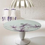 Violet dining room design with romantic touch
