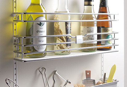 Kitchen Storage Solutions SieMatic MultiMatic system use of slender metal bars
