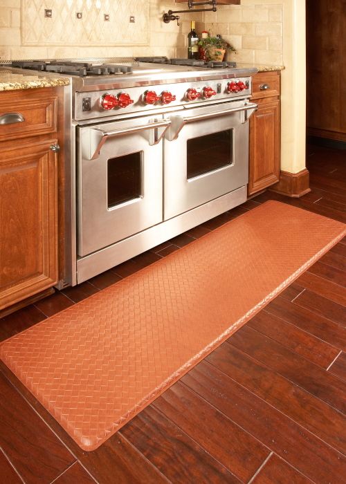 Kitchen floor mats that use gel to provide cushion can be attractive